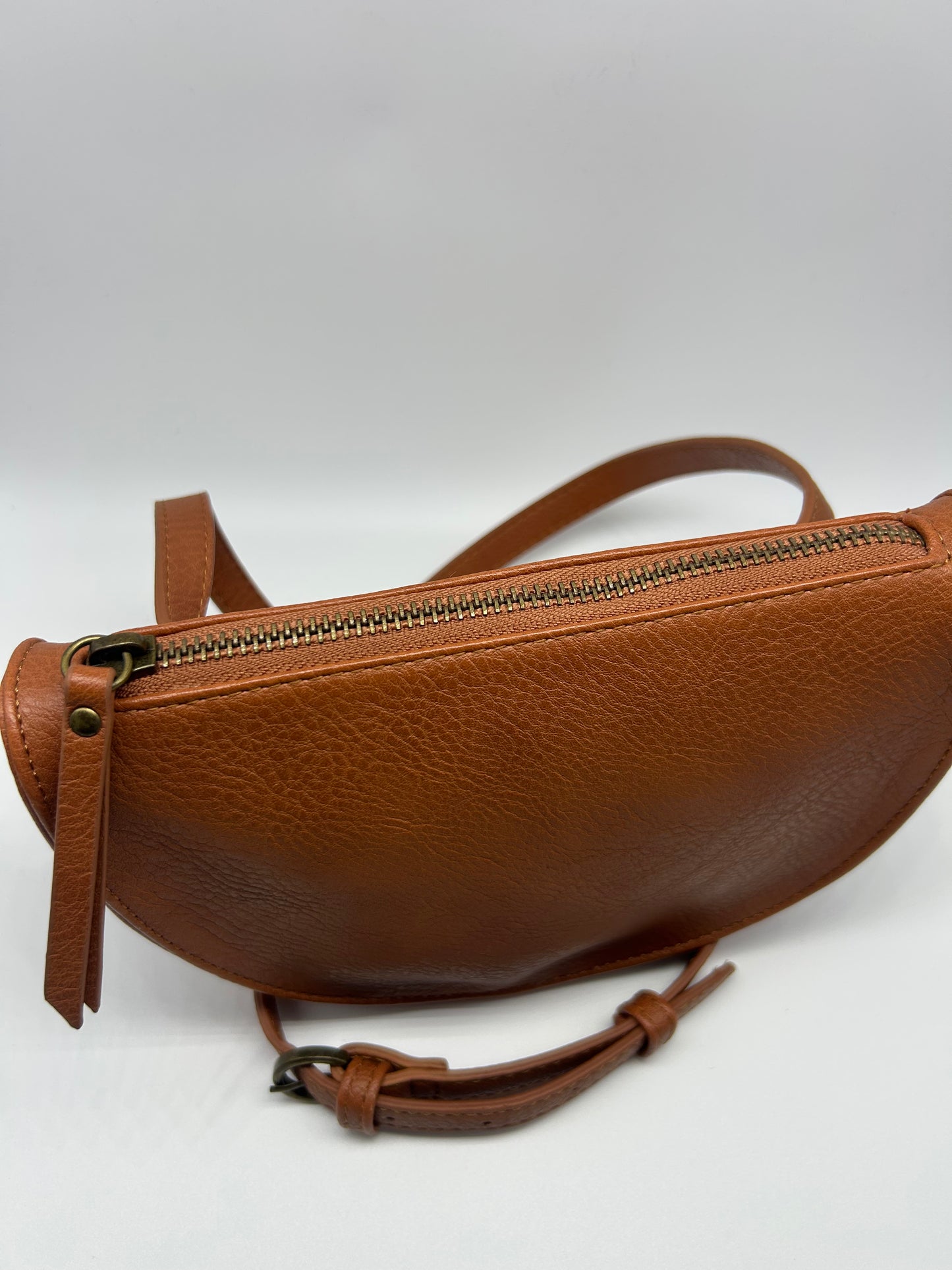 PRELOVED♡ Tan Half-Moon Faux Leather Waist Crossbody